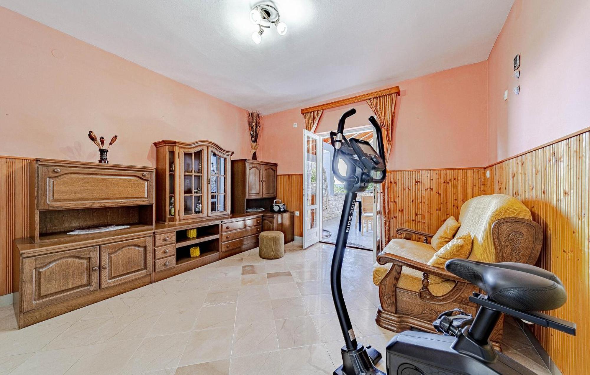 Beautiful Home In Prigradica With Jacuzzi ภายนอก รูปภาพ