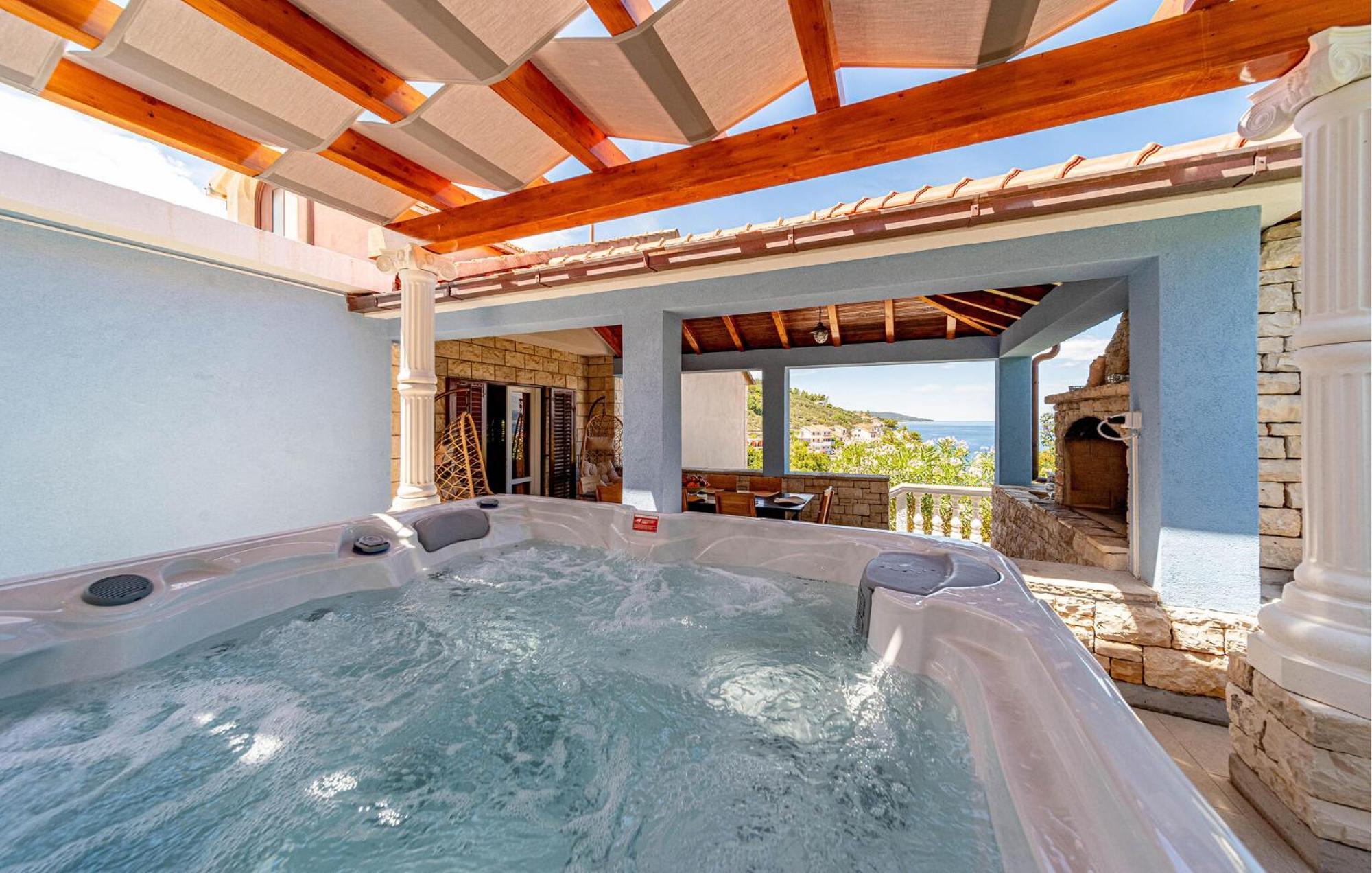 Beautiful Home In Prigradica With Jacuzzi ภายนอก รูปภาพ