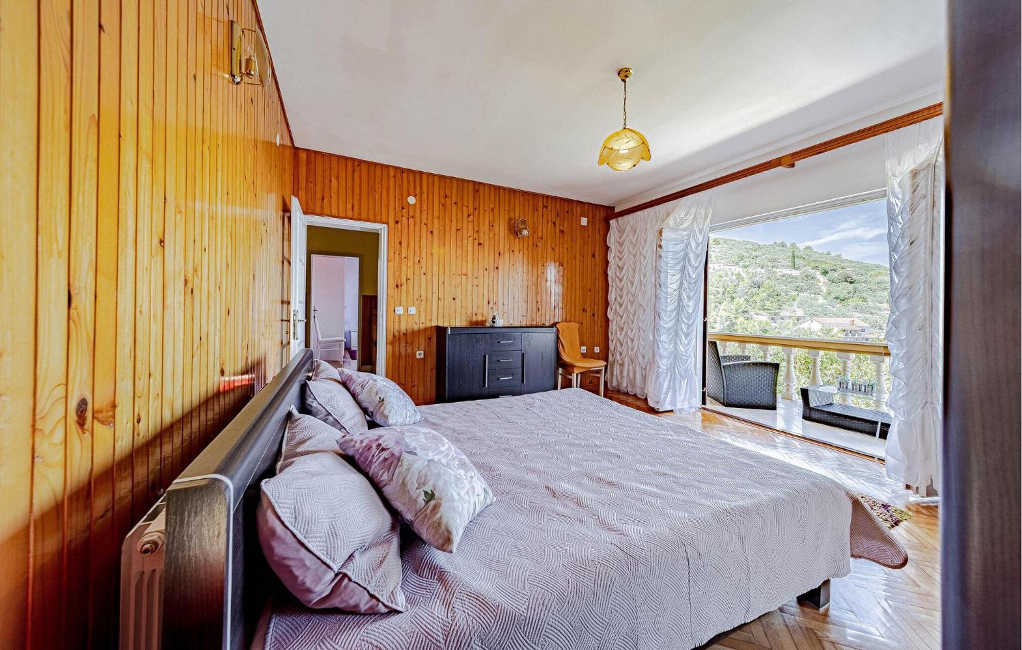 Beautiful Home In Prigradica With Jacuzzi ภายนอก รูปภาพ