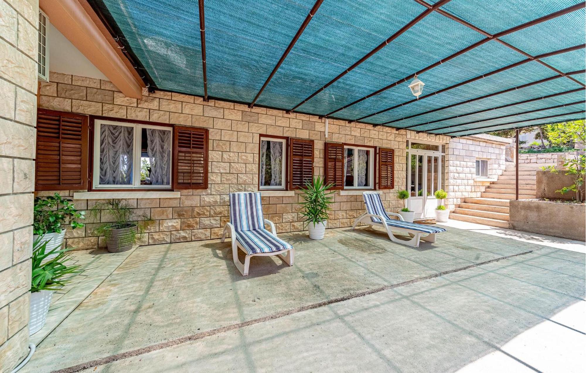 Beautiful Home In Prigradica With Jacuzzi ภายนอก รูปภาพ