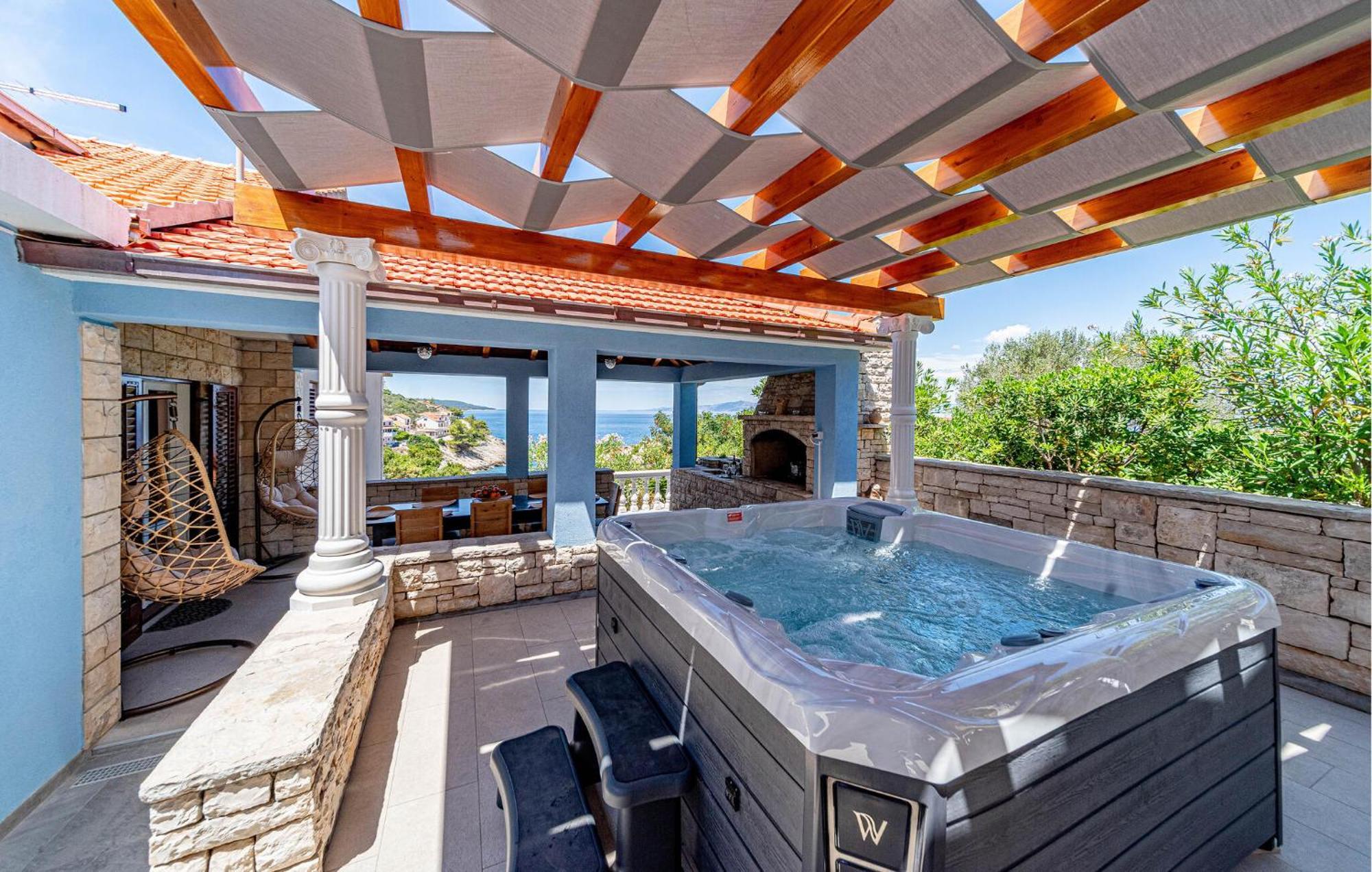 Beautiful Home In Prigradica With Jacuzzi ภายนอก รูปภาพ